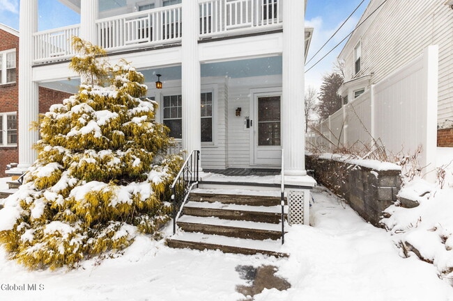 Photo - 106 N Pine Ave