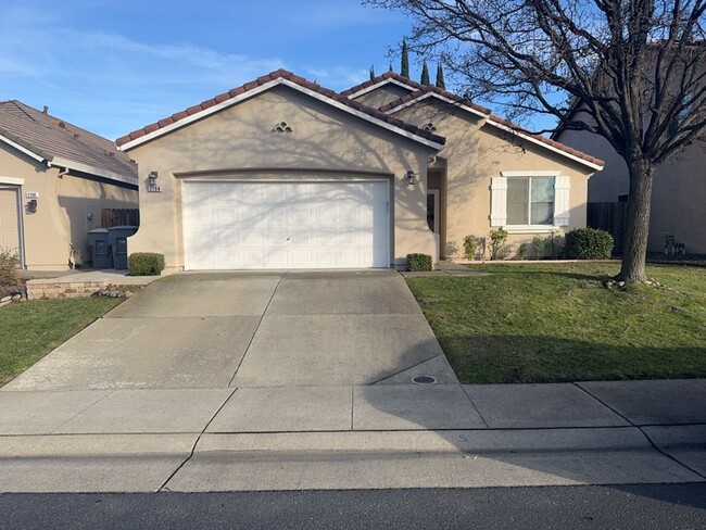 Avail 6/27 - Single level Rocklin home wit... - Avail 6/27 - Single level Rocklin home wit...