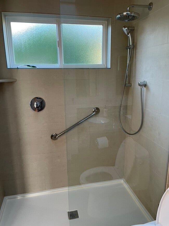 Photo - 467 Pamlar Ave Unit 467 Pamlar Ave.  2