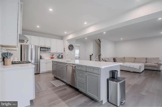 219 Felix Dr