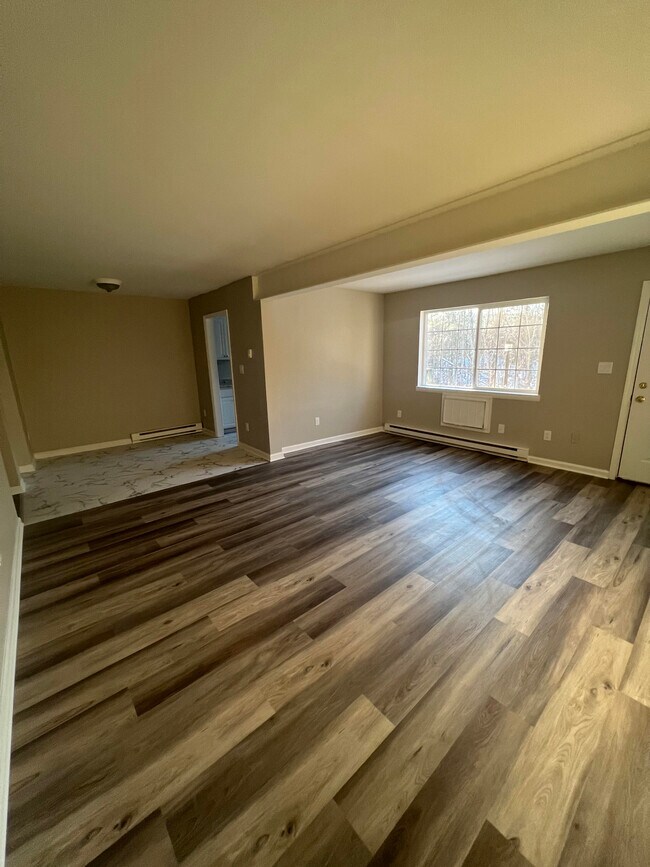 Photo - Royal Ledges at Hyde Park