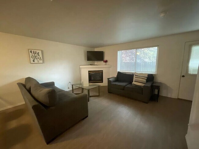 Photo - 528 Negus Loop Unit A, B, C