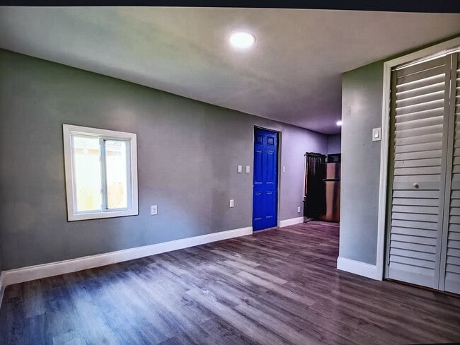 Photo - G34 Miriam St