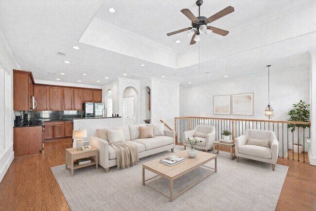 Photo - 1346 Studer St