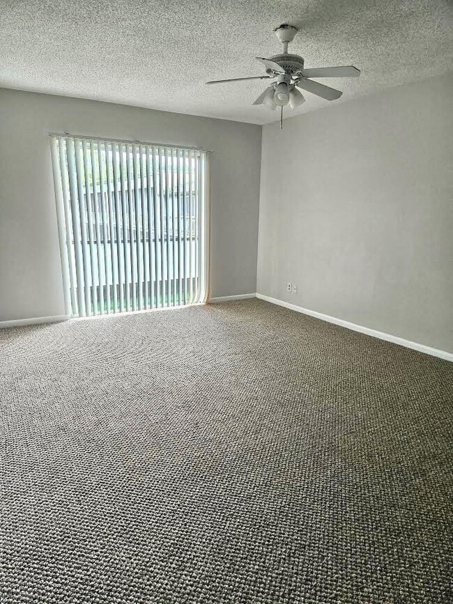 Building Photo - 4131 NW 88th Ave Rental