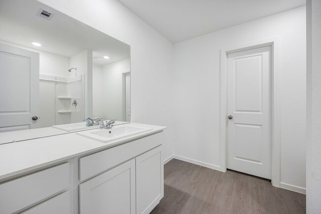 Building Photo - 25625 Rose Creek Dr