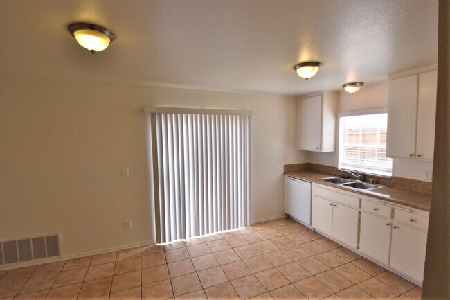 Photo - 1818 Cherry Wood Ln