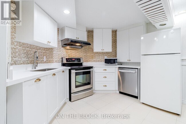 Photo - 409 Silverthorne Crescent