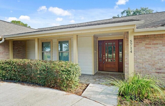 Photo - 5714 N Braeswood Blvd