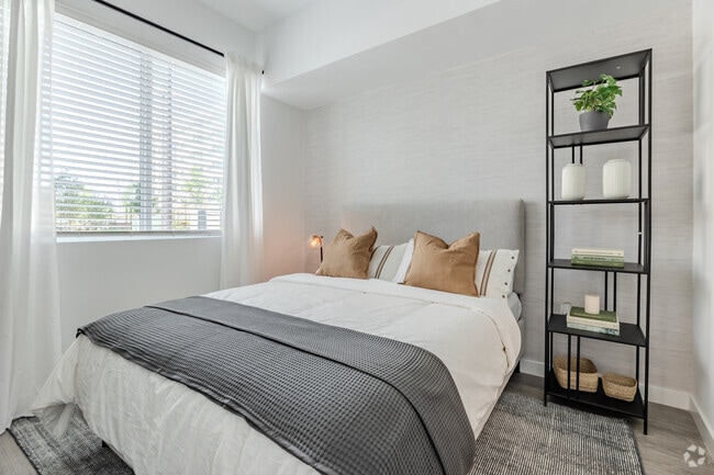 1BR, 1BA - 605SF - Bedroom - Resia Willows