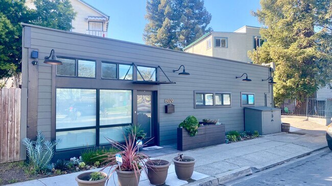 Photo - Cozy House Studio in the Heart of NOBE