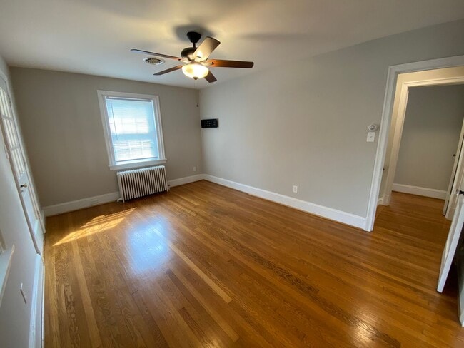 Photo - 3856 Brook Rd Unidad B