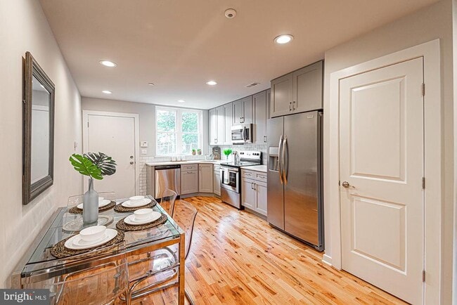 Photo - 2535 Annin St