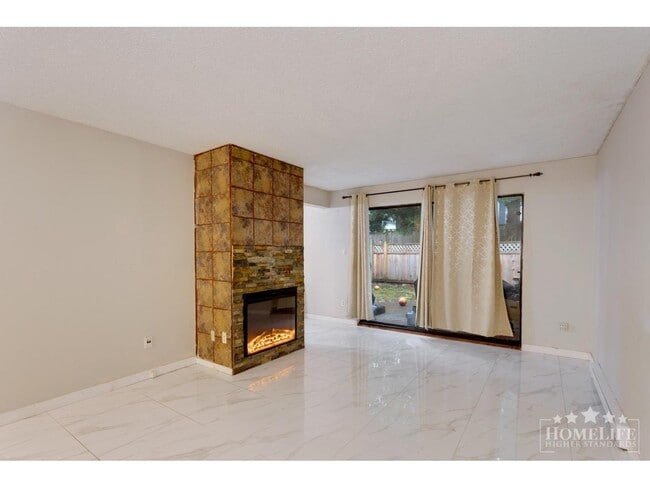 Photo - 9976-9149 149 St