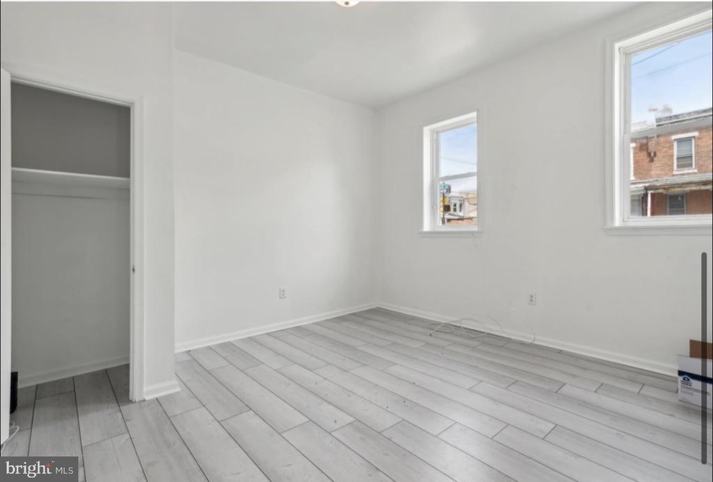 Photo - 59 N 59th St