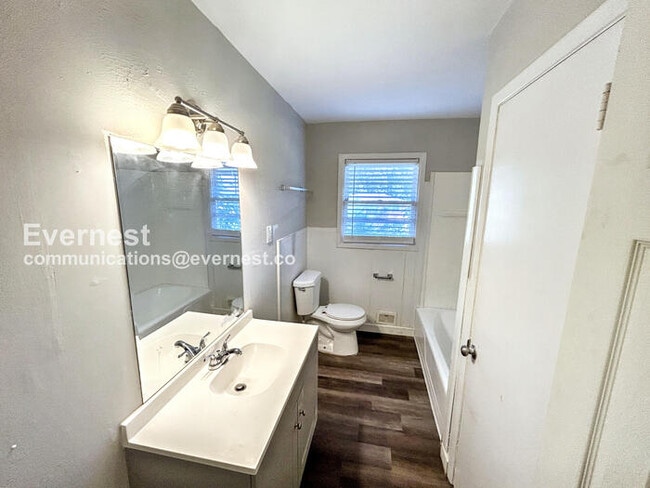 Photo - 1525 Matt Leonard Dr SW