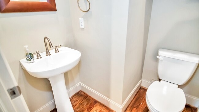 Photo - 1611 Silver St