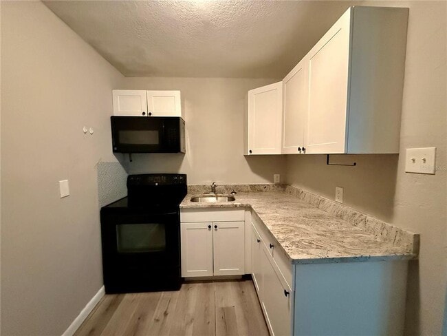 Photo - 808 Palm Bluff St