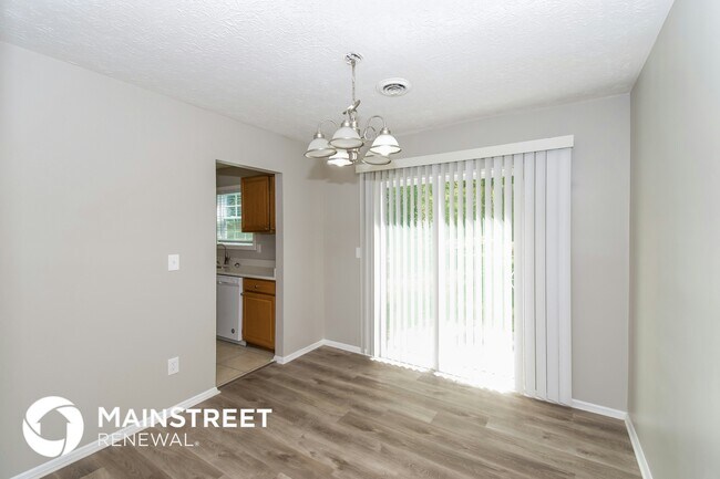 Photo - 2215 Fairway Cir SW