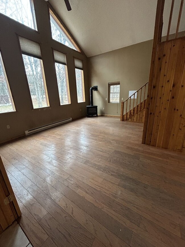 Photo - 2+ bedrooms, 2 bathrooms. 2,000 sq ft home...