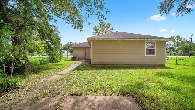 Photo - 2216 Avenue F