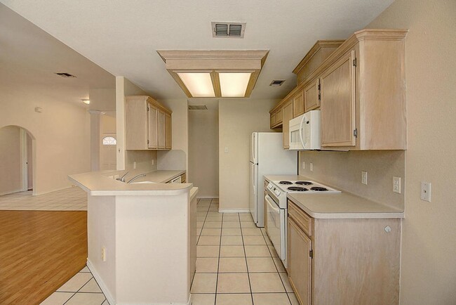 Building Photo - 3805 Julia Cir Rental