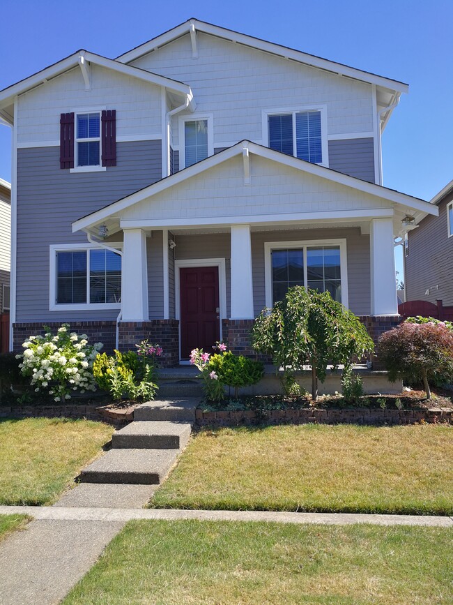 Photo - 1418 51st St NE House
