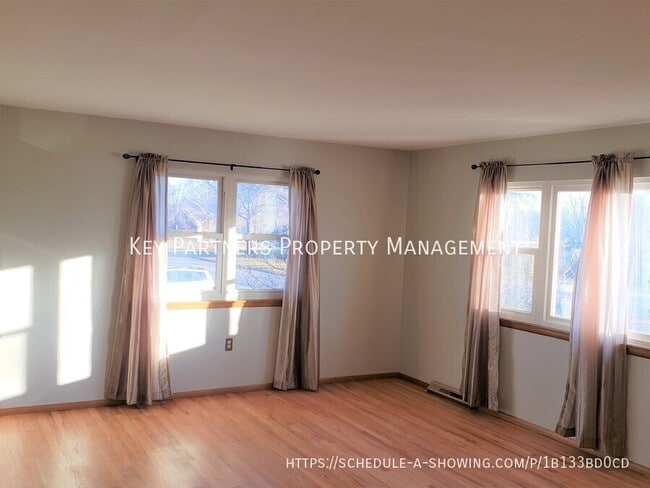 Photo - 6804 N Flora-