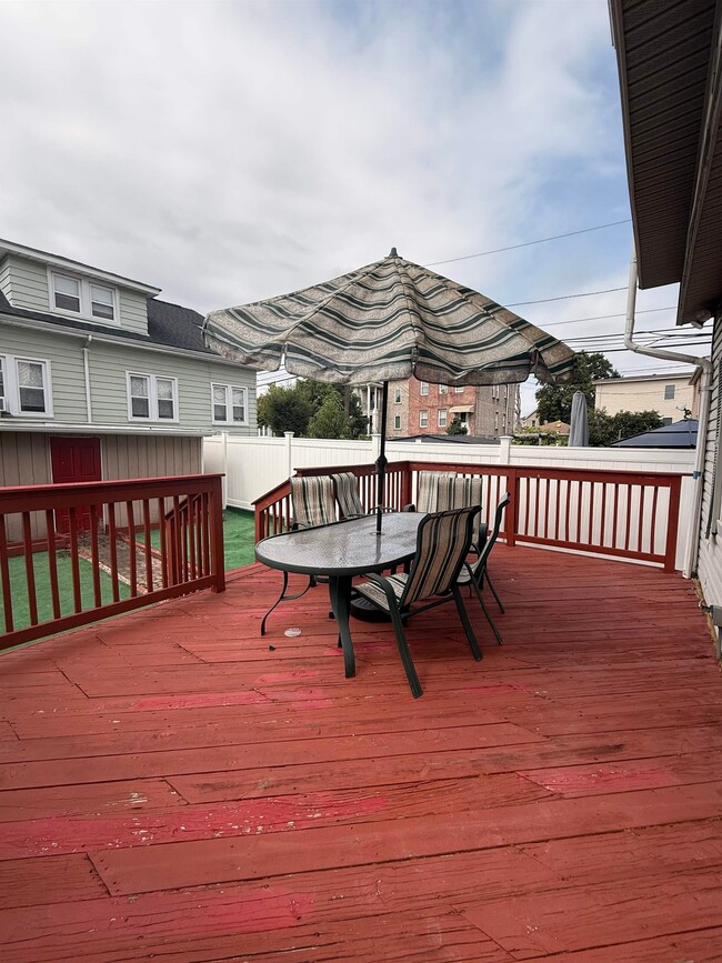 133 Centre Ave