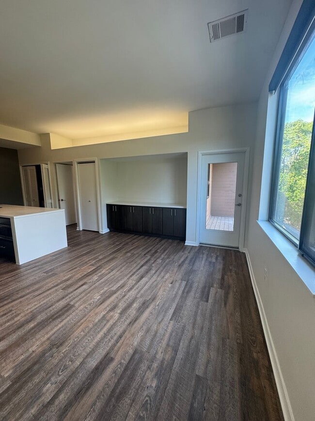 Photo - KC Urban @ 63 Brookside