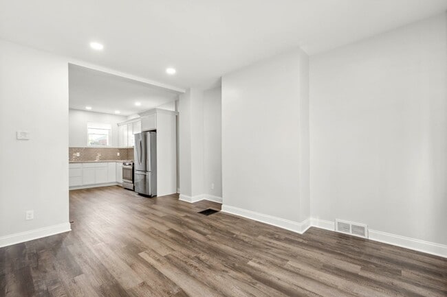 Photo - Amazing 5 bedroom home in Beechview available July 1!