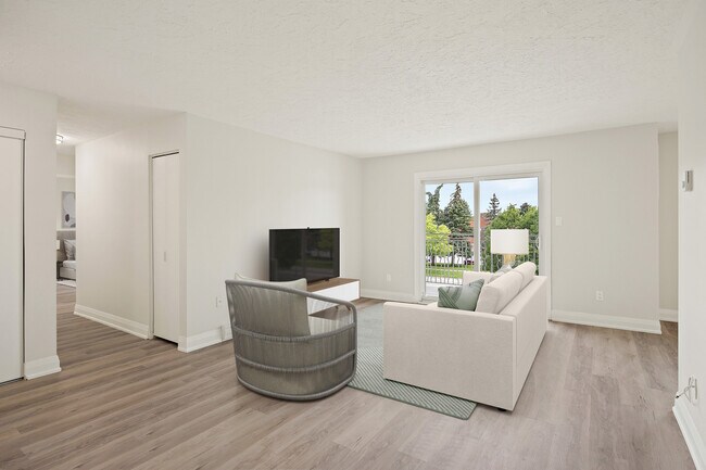 Photo - 89 Greenwood Dr