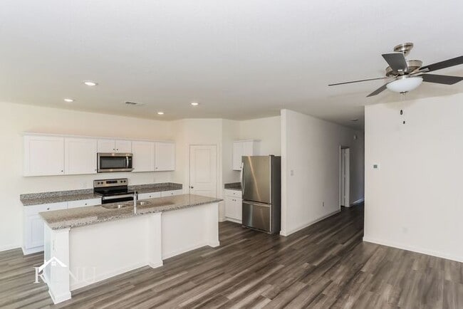 1740 Escondido Dr