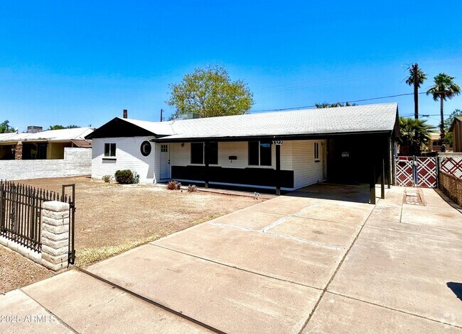 Building Photo - 3322 E Willetta St Rental
