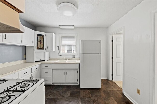 Photo - 421 Central Ave Unit B