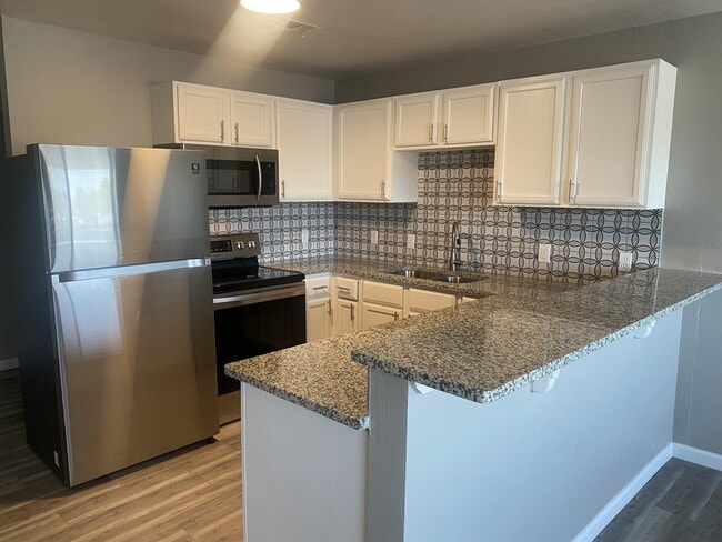 Photo - 1230 12th Ave SE