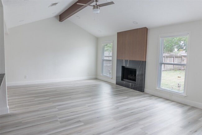 Photo - 609 Oak Harbor Dr