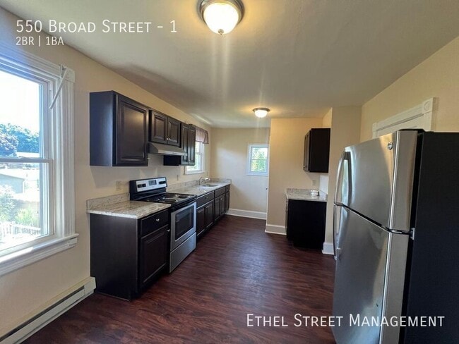 Photo - 550 Broad St Unit 1