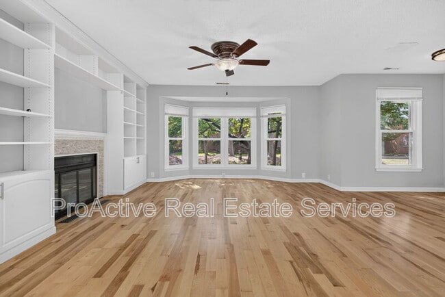 Photo - 1316 Llewellyn Ave
