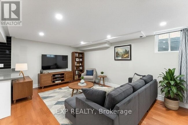 Photo - 2 Morden Crescent