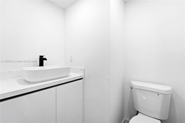 Photo - 10185 Collins Ave Unit 722