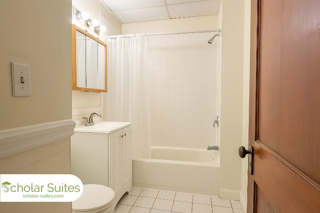 Photo - 1247 Beacon St Unit 2