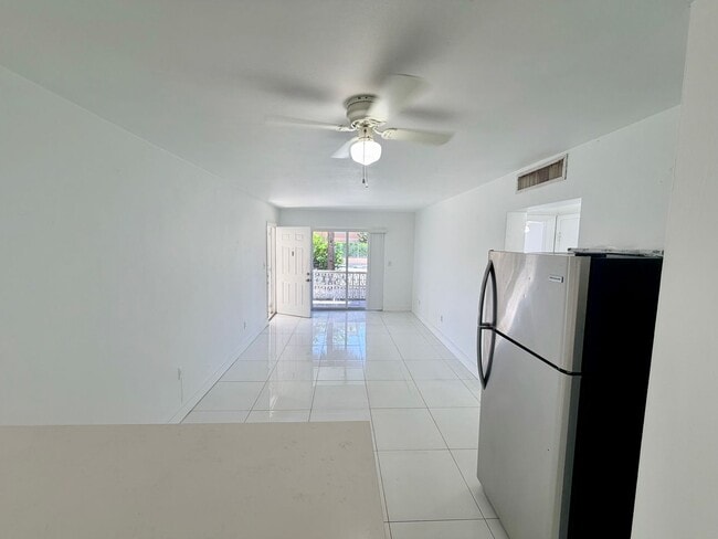 Photo - 1057 SW 7th St