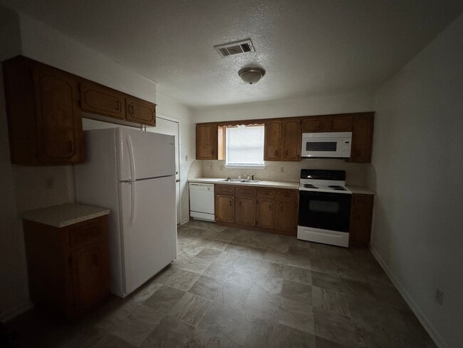 Photo - 2208 Chafin Dr