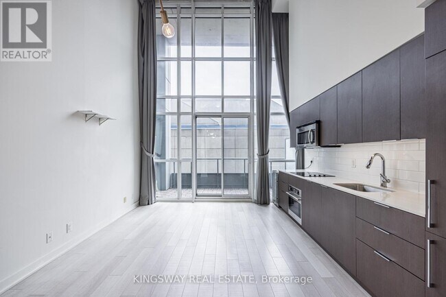 Photo - 5 Hanna Ave Unité 332