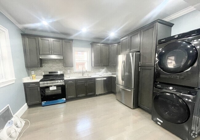 Building Photo - 3 Grafton St Unit 2 Rental