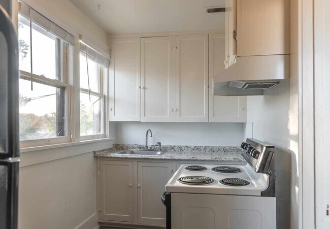 Photo - 207 S 4th St Unit 1