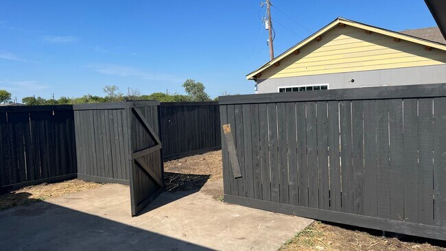 Photo - 512 Stoney Acres