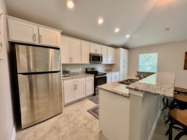 Photo - 713 SE East Ave