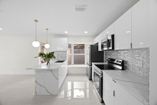 Photo - 5664 Boynton Crescent